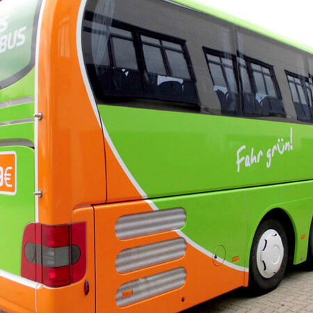 Busvollverklebung Flixbus. Produziert von sign point GmbH aus Braunschweig.